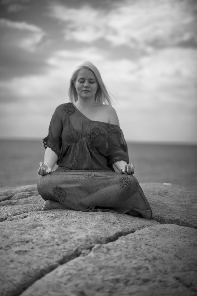 Porträttfotografering Sanna Mendes för Sanna - Yoga & Minfulness